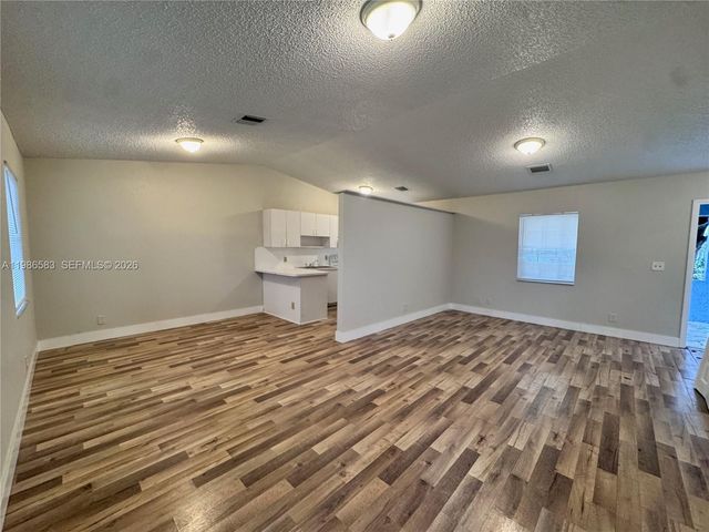 623 NW 13th Ter, Fort Lauderdale, FL 33311