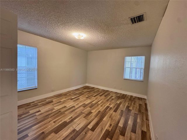 623 NW 13th Ter, Fort Lauderdale, FL 33311