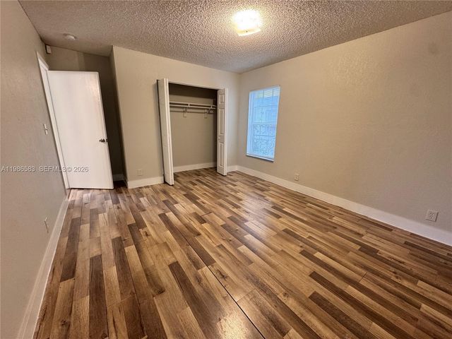 623 NW 13th Ter, Fort Lauderdale, FL 33311