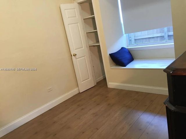 2148 NE 182nd St, North Miami Beach, FL 33162