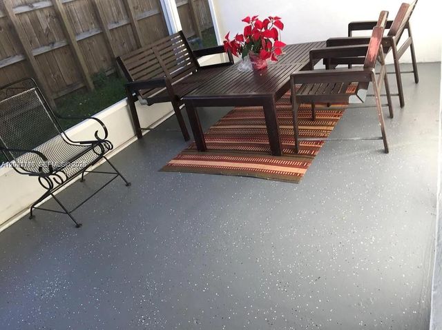 2148 NE 182nd St, North Miami Beach, FL 33162