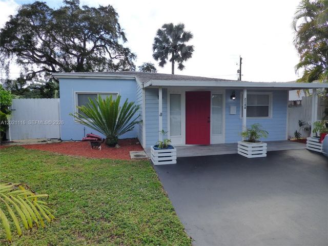 2148 NE 182nd St, North Miami Beach, FL 33162