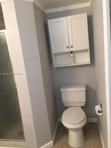 2148 NE 182nd St, North Miami Beach, FL 33162