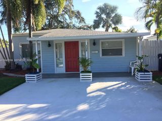 2148 NE 182nd St, North Miami Beach, FL 33162