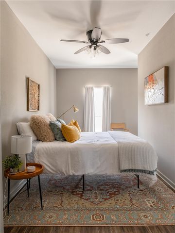 101 West 33rd Street 103, Bryan, TX 77803