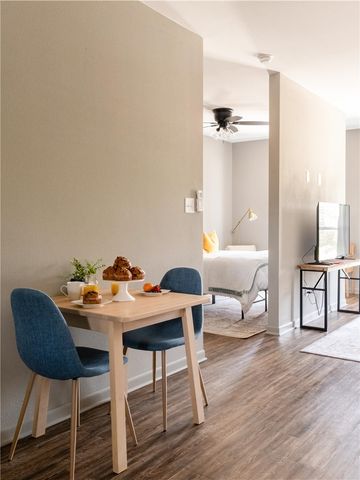 101 West 33rd Street 103, Bryan, TX 77803