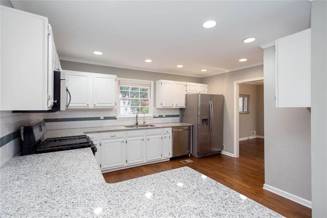 1066 Foreststone SW Way, Marietta, GA 30064