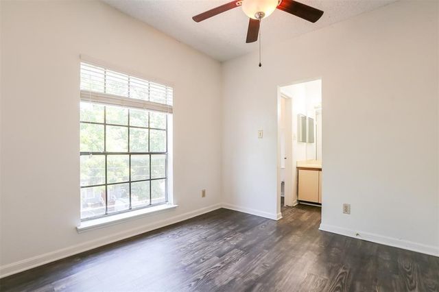 912 W 22nd ST 305, Austin, TX 78705