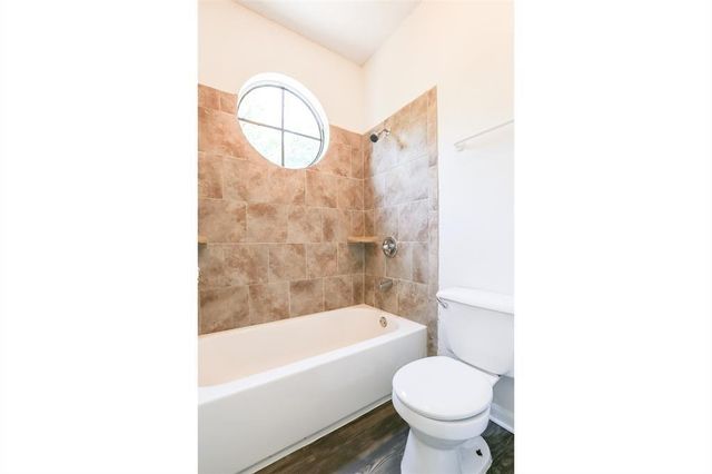 912 W 22nd ST 305, Austin, TX 78705