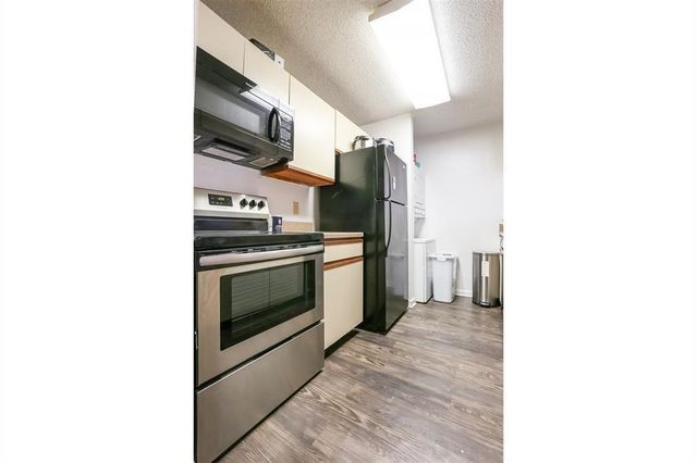 912 W 22nd ST 305, Austin, TX 78705