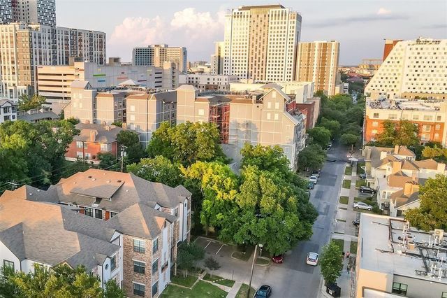 912 W 22nd ST 305, Austin, TX 78705