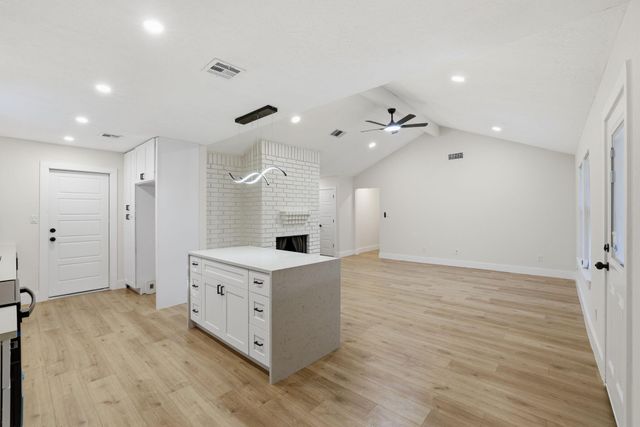 9927 Shell Rock Road, La Porte, TX 77571
