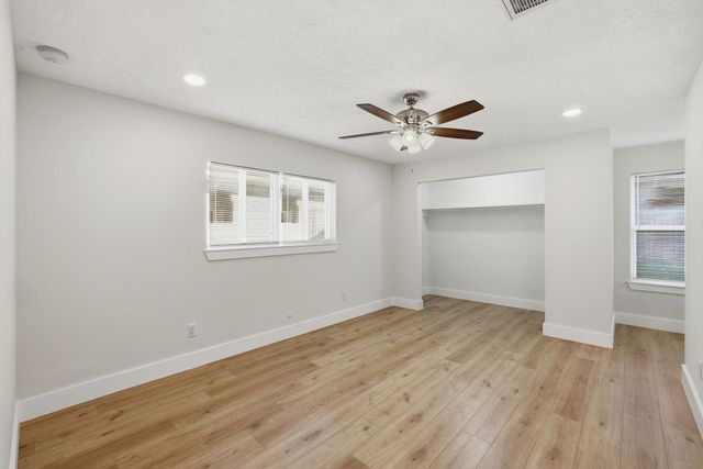 9927 Shell Rock Road, La Porte, TX 77571