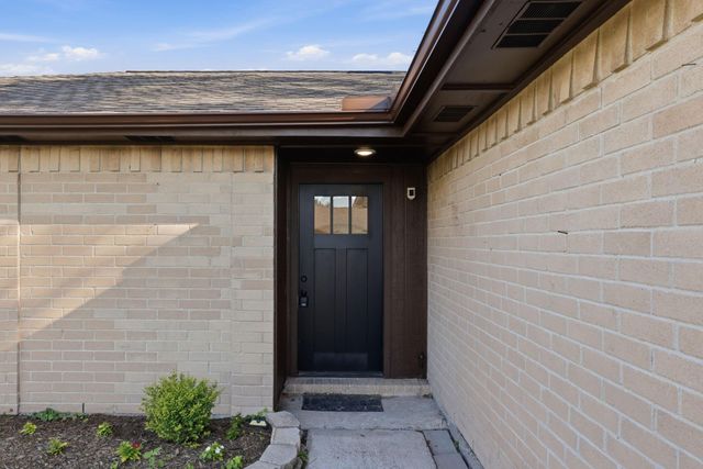 9927 Shell Rock Road, La Porte, TX 77571