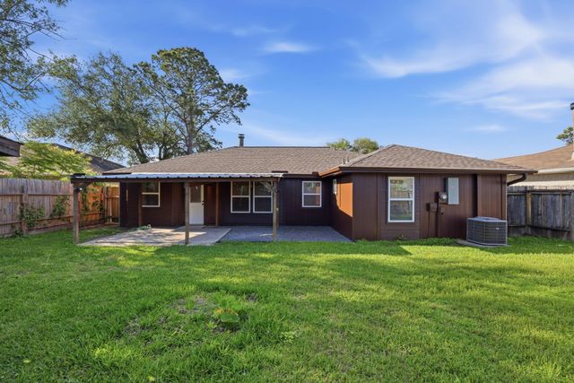 9927 Shell Rock Road, La Porte, TX 77571