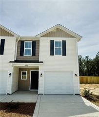 8109 King Road, Fayetteville, NC 28306