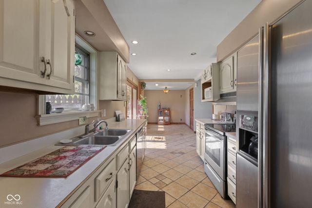 609 Horton Street, Greenwood, IN 46142