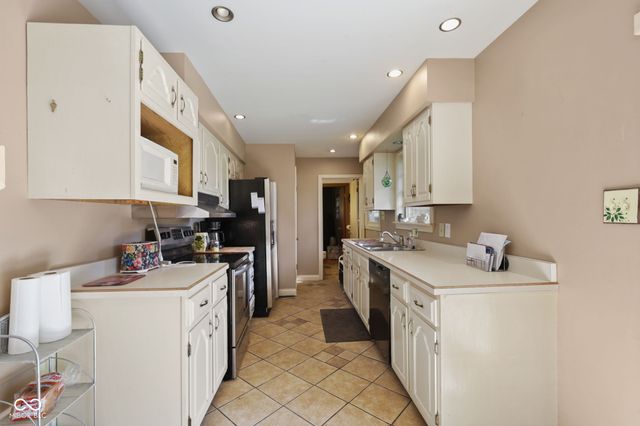 609 Horton Street, Greenwood, IN 46142