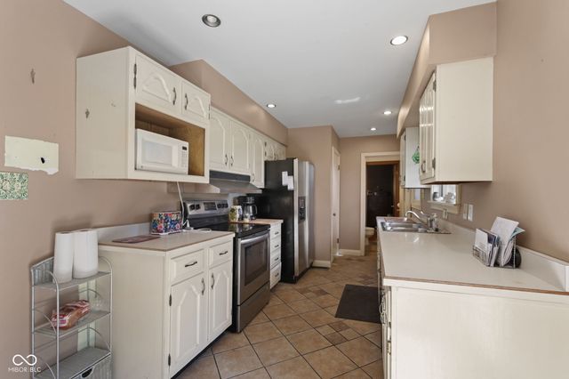 609 Horton Street, Greenwood, IN 46142