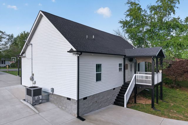 2150 Sunset Dr, White Bluff, TN 37187
