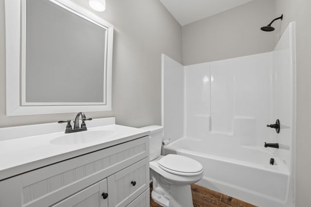 2150 Sunset Dr, White Bluff, TN 37187