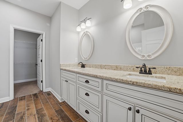 2150 Sunset Dr, White Bluff, TN 37187