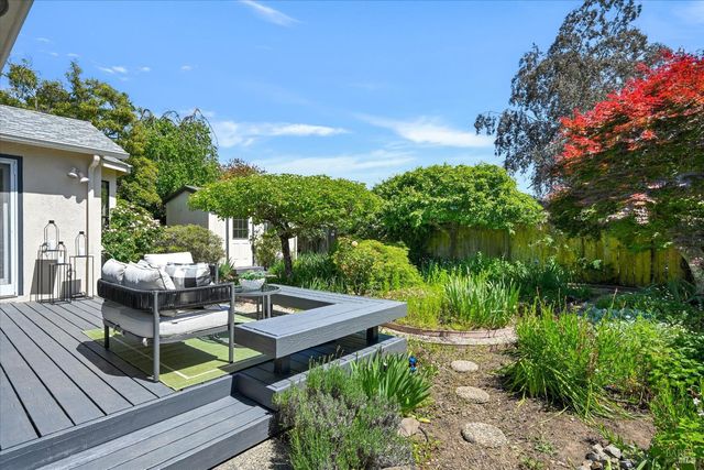 102 Nelson Ave, Mill Valley, CA 94941