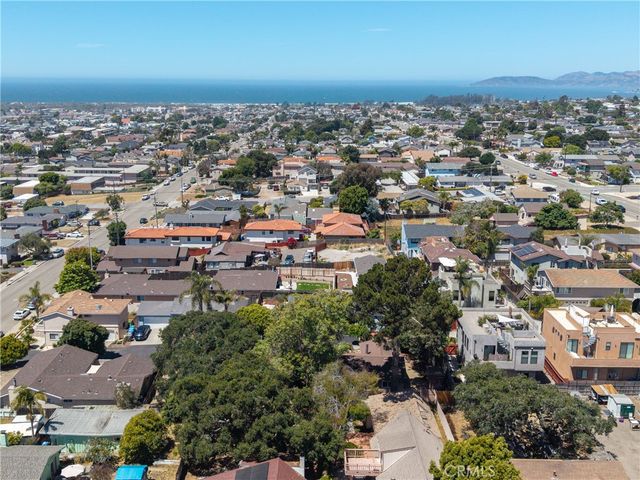 1747 Brighton Avenue, Grover Beach, CA 93433