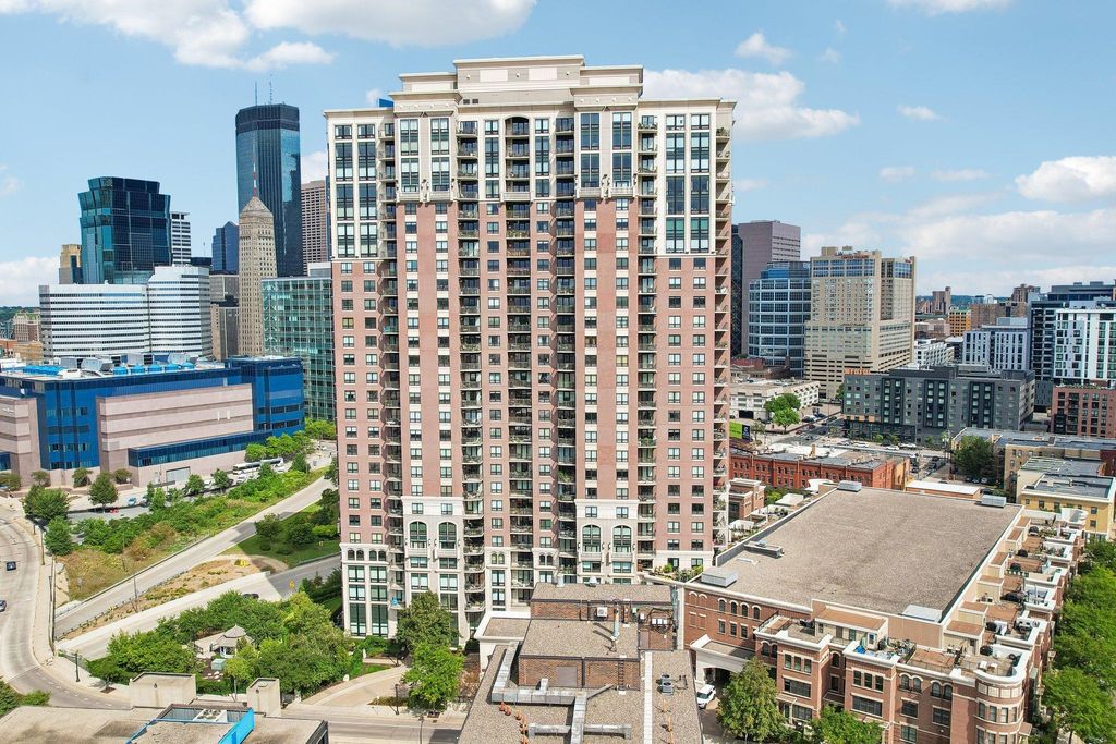 500 E Grant Street 311, Minneapolis, MN 55404 — exterior