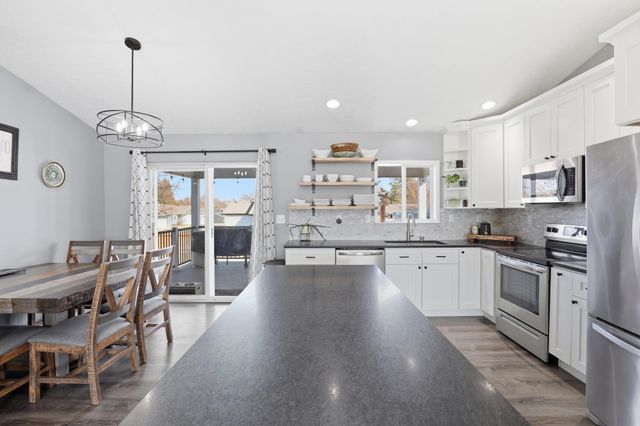 1409 S GLENN Rd, Spokane Valley, WA 99206