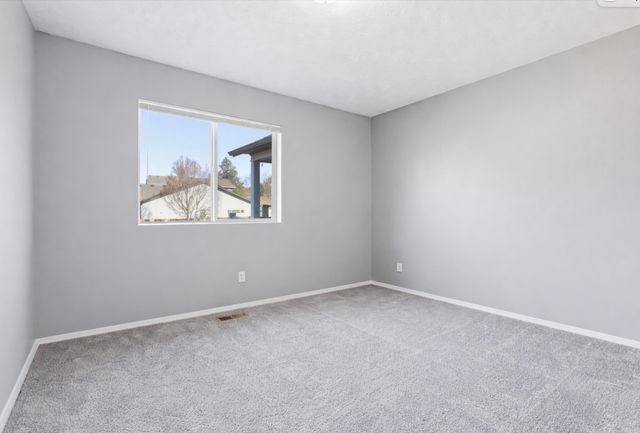 1409 S GLENN Rd, Spokane Valley, WA 99206