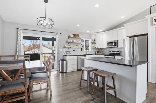 1409 S GLENN Rd, Spokane Valley, WA 99206