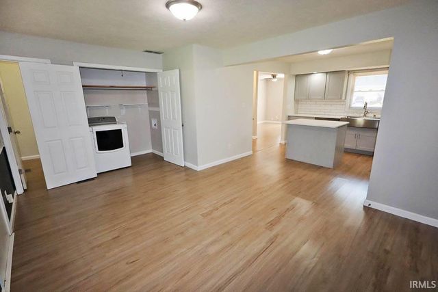 2899 Terri Lane, Newburgh, IN 47630