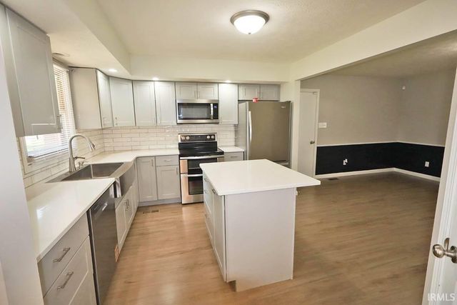 2899 Terri Lane, Newburgh, IN 47630