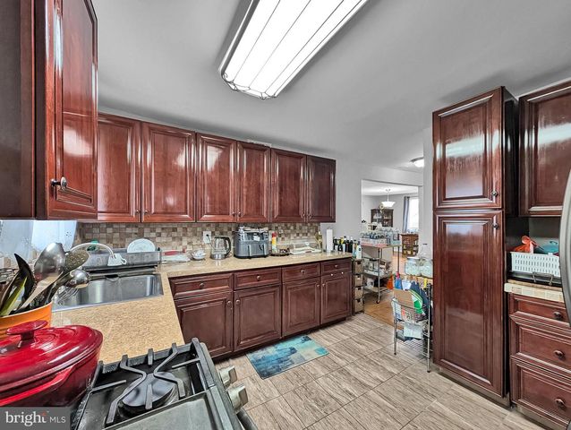 3108 WALTERS LN, District Heights, MD 20747