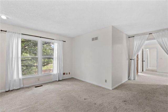14130 W 113th Terrace, Olathe, KS 66215