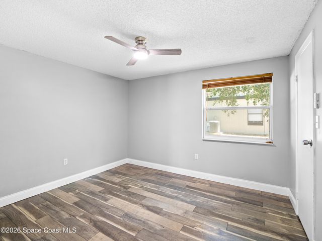 648 Munich Street NW, Palm Bay, FL 32907