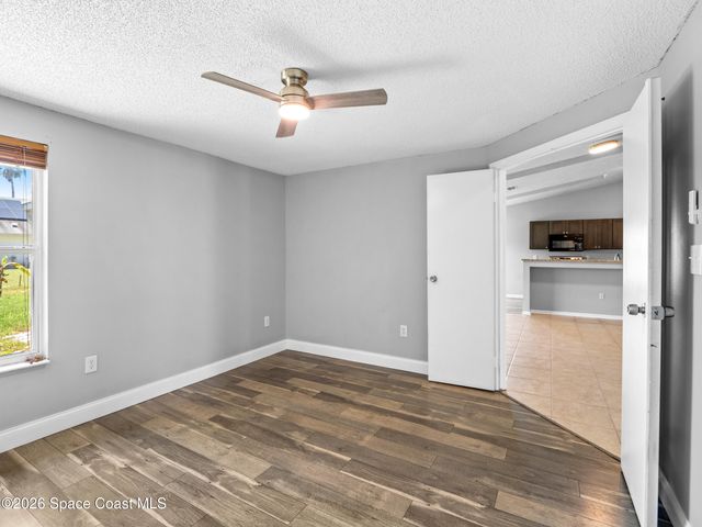 648 Munich Street NW, Palm Bay, FL 32907