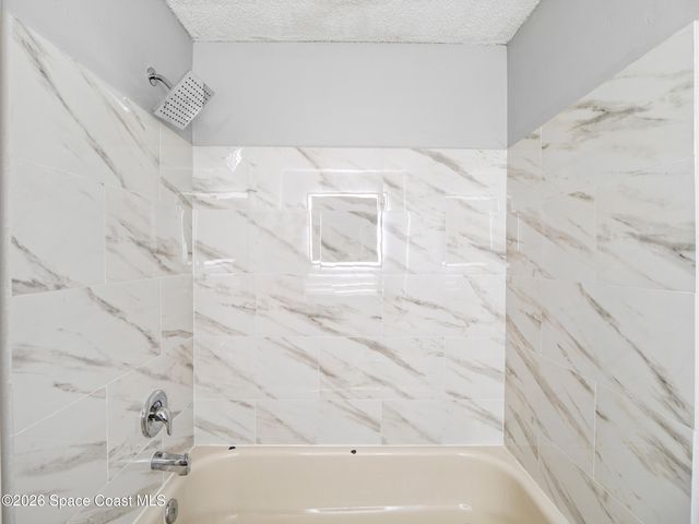 648 Munich Street NW, Palm Bay, FL 32907