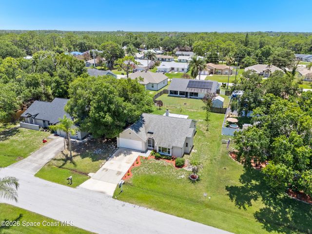 648 Munich Street NW, Palm Bay, FL 32907