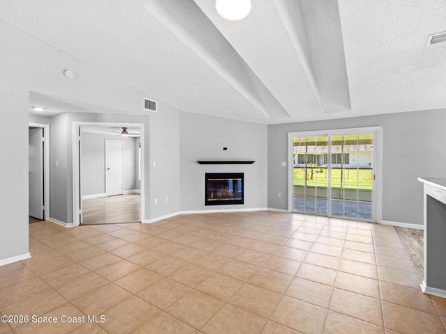 648 Munich Street NW, Palm Bay, FL 32907