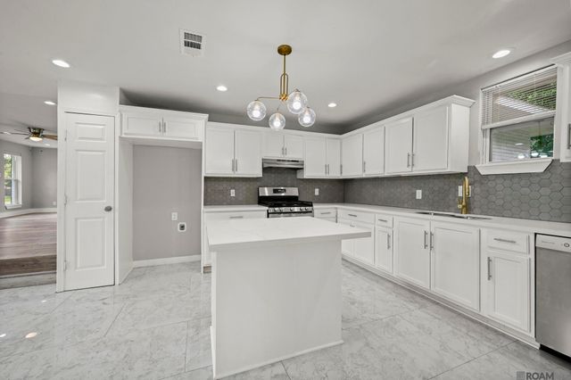 4366 Mills St, Zachary, LA 70791