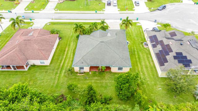 6416 Las Palmas Way, Port St Lucie, FL 34952