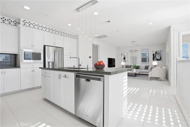 21 Jaripol, Rancho Mission Viejo, CA 92694