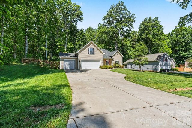12301 Flatbush Drive, Huntersville, NC 28078