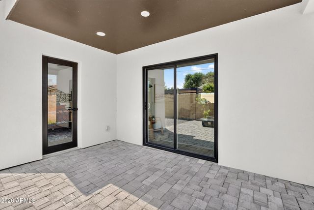 4221 E MULBERRY Drive, Phoenix, AZ 85018