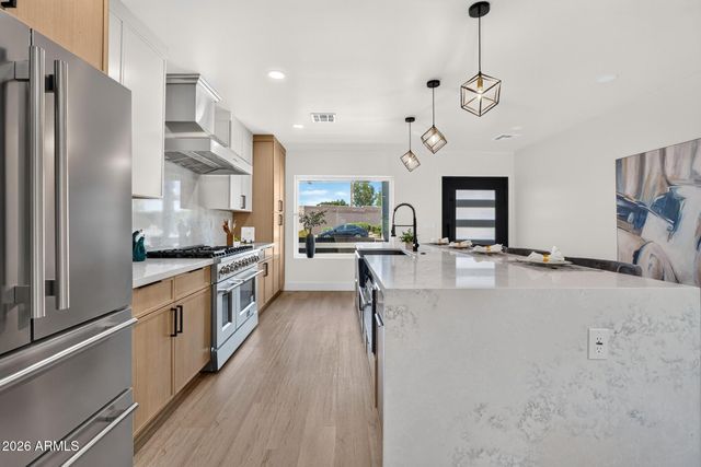 4221 E MULBERRY Drive, Phoenix, AZ 85018