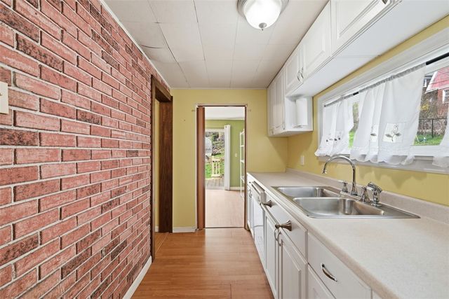 3902 Winterburn Avenue, Greenfield, PA 15207