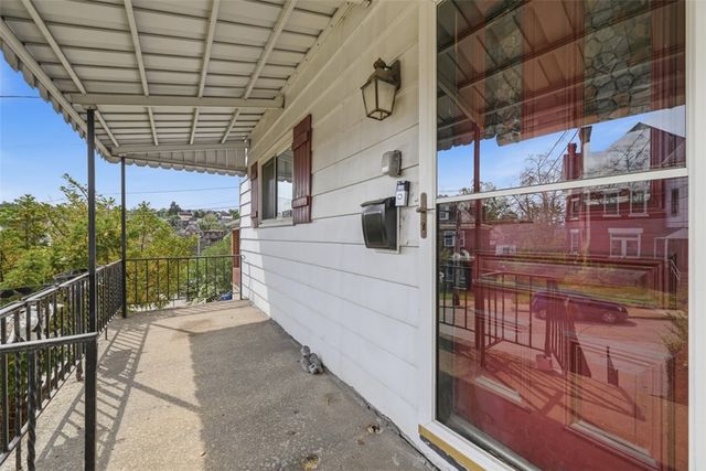 3902 Winterburn Avenue, Greenfield, PA 15207