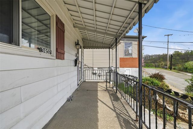 3902 Winterburn Avenue, Greenfield, PA 15207